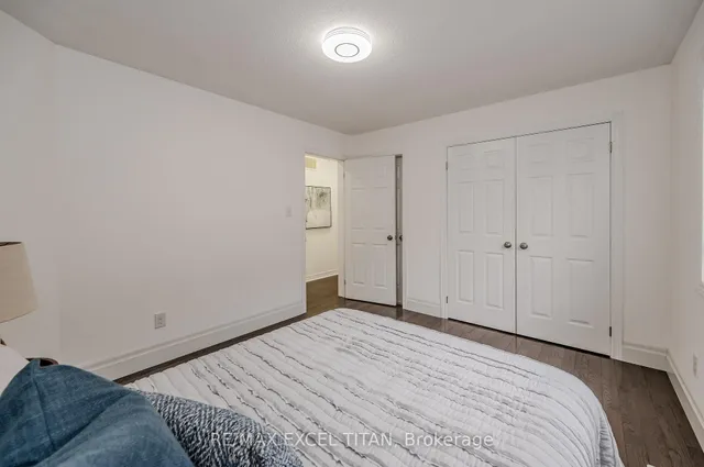 Additional image 29 of 498 Thomas Slee Dr