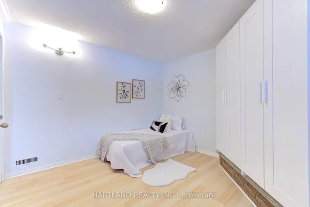 Additional image 22 of 4124 Dursley Cres