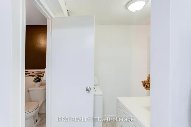 Additional image 23 of 130 Ling Rd Unit 61