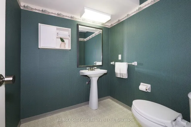 Additional image 35 of 405 Glasgow St Unit 6