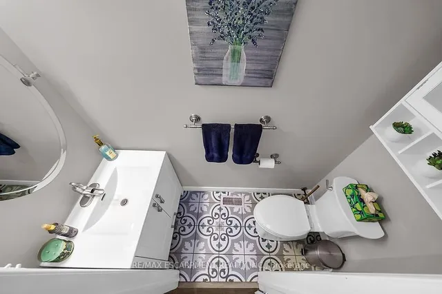 Additional image 15 of 104 FOXBOROUGH Dr