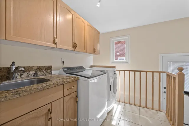 Additional image 31 of 1074 Bradbury Chse