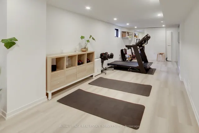 Additional image 20 of 36 Finchley Rd