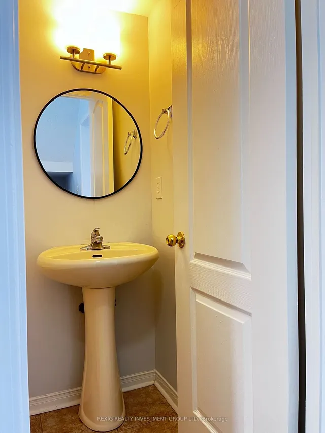 Additional image 9 of 2395 Curtis Rd