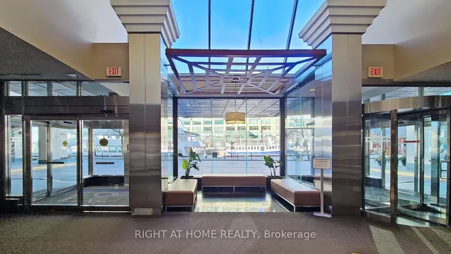 Additional image 11 of 77 Harbour Sq Unit 2412