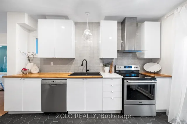 Additional image 18 of 82 Bellwoods Ave