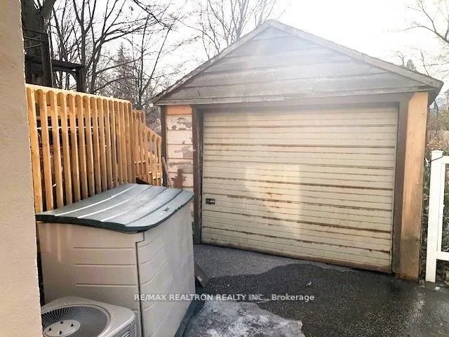 Additional image 20 of 60 Mcdonald Ave