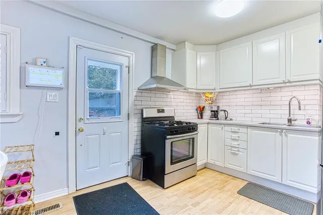 Additional image 16 of 279 Park St