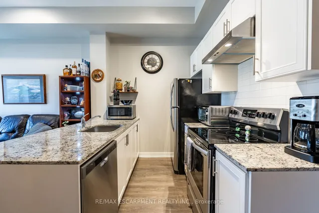 Additional image 12 of 4040 UPPER MIDDLE Rd Unit 102