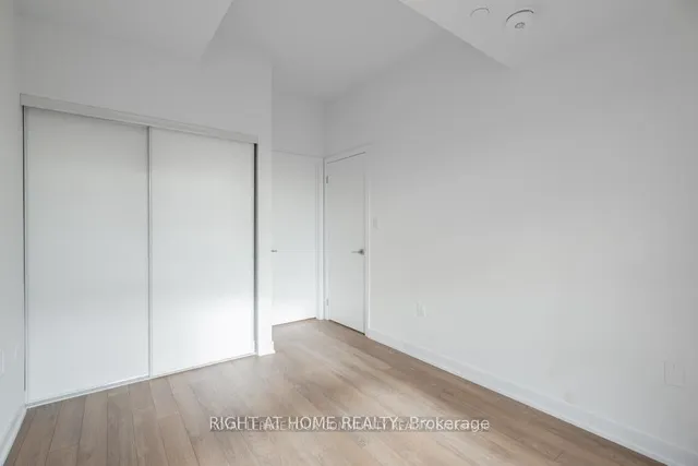 Additional image 8 of 2433 Dufferin St Unit 606