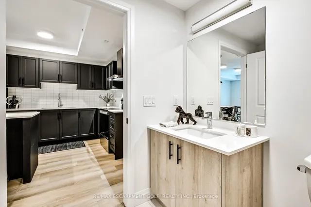 Additional image 22 of 153 Wilson St Unit 106