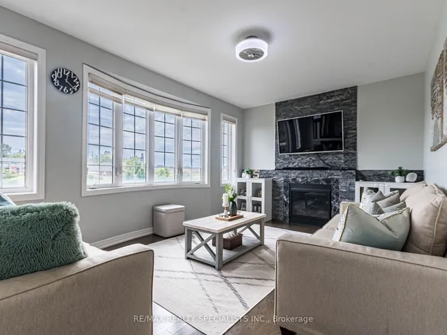 Additional image 9 of 26 Lloyd Cres