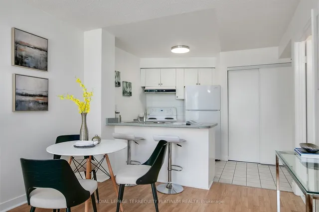 Additional image 11 of 650 Queens Quay Unit 1123