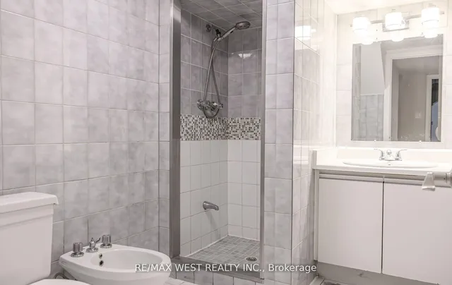 Additional image 23 of 94 Primula Cres