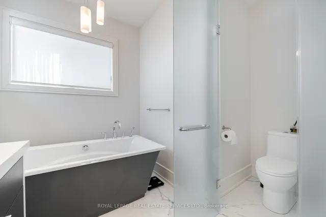 Additional image 29 of 14 Reigate Rd