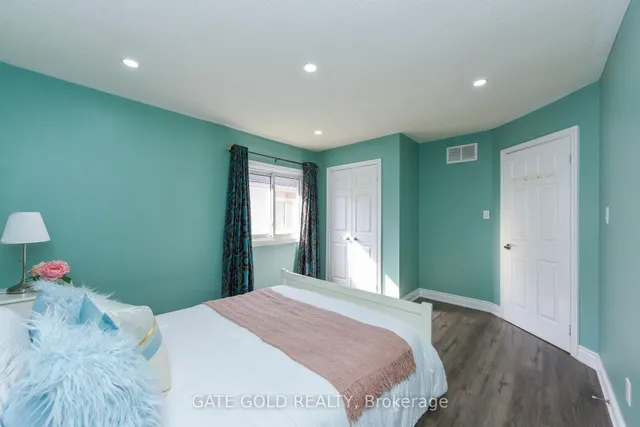 Additional image 28 of 23 HARTFORD Tr