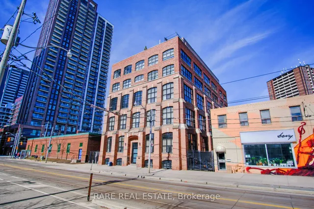 Additional image 3 of 736 Dundas St Unit 101