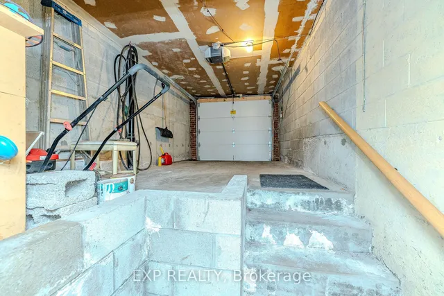 Additional image 29 of 6 Sprucewood Crt