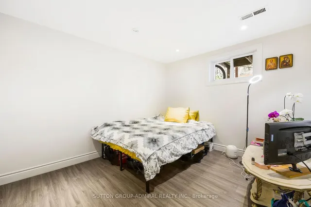 Additional image 21 of 111 Elise Terr