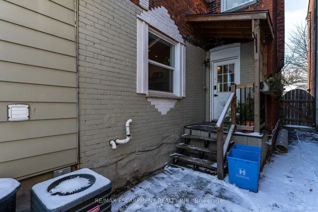 Additional image 38 of 54 Emerald St