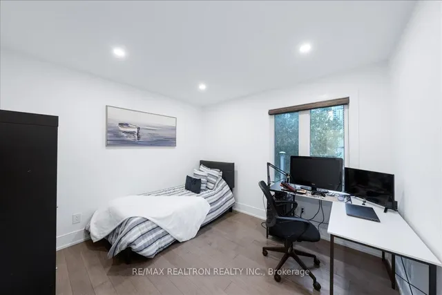 Additional image 36 of 46 Franklin Ave