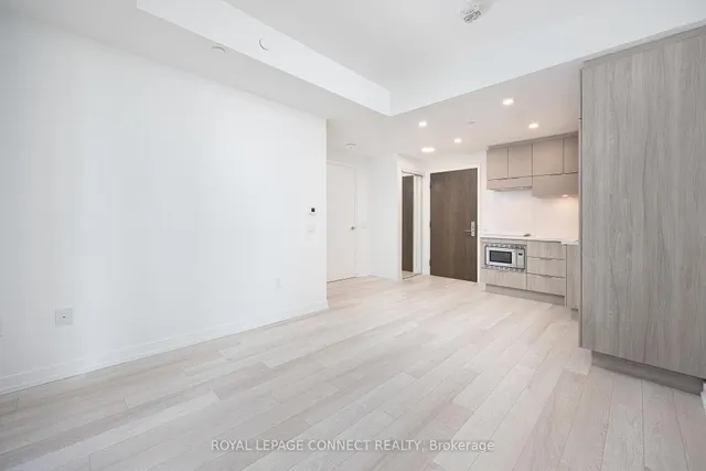 Additional image 9 of 39 Roehampton Ave Unit 2907