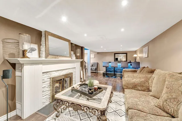 Additional image 29 of 924 Union St