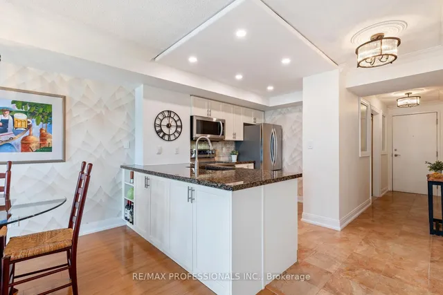 Additional image 13 of 410 Queens Quay Unit 517