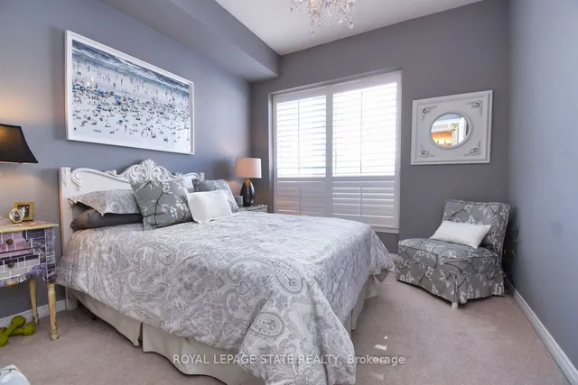 Additional image 20 of 3000 Creekside Dr Unit 304