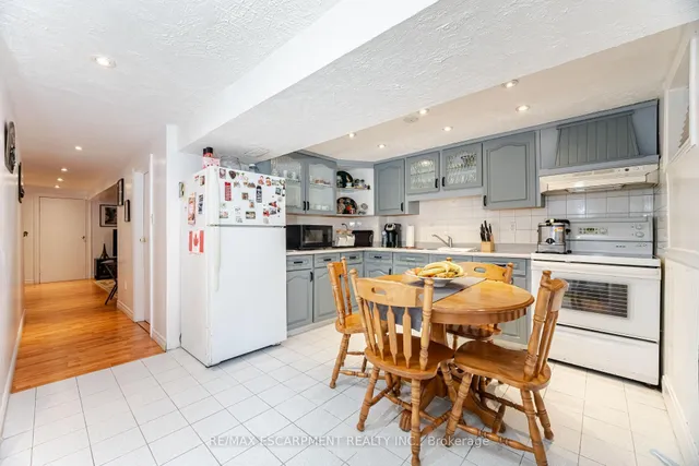 Additional image 31 of 25 Belgravia Ave