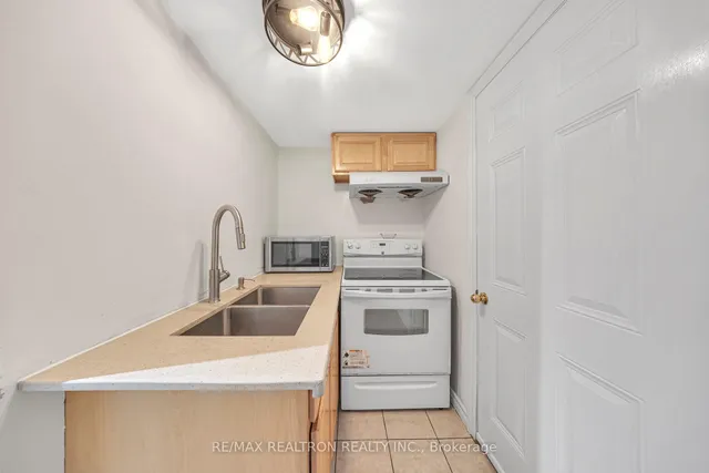 Additional image 32 of 12 Hardgate Cres