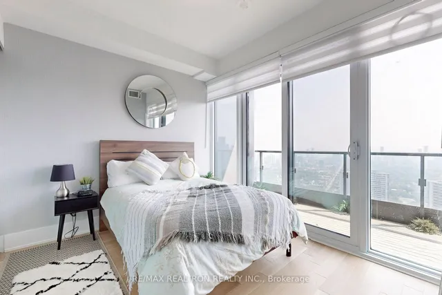 Additional image 15 of 585 Bloor St Unit 4121