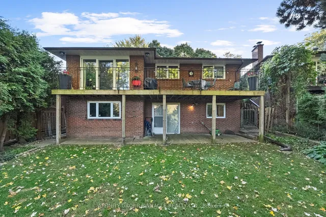 Additional image 38 of 28 Landfair Cres