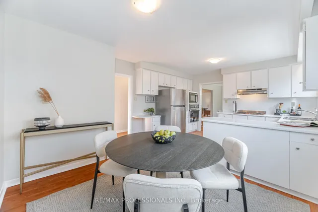 Additional image 16 of 37 Thicket Rd