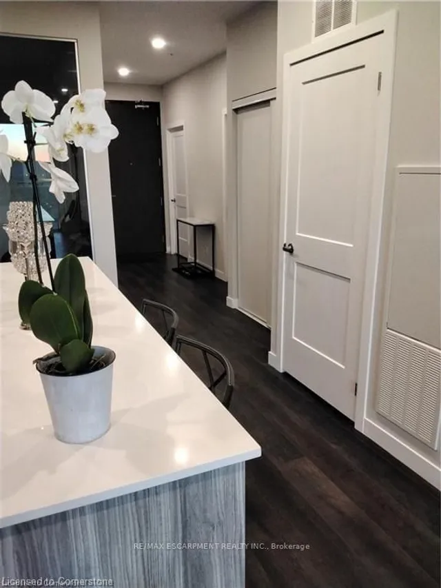 Additional image 14 of 15 Queen St Unit 2304