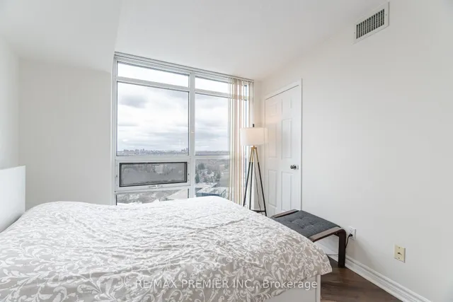 Additional image 20 of 28 Harrison Garden Blvd Unit 2305