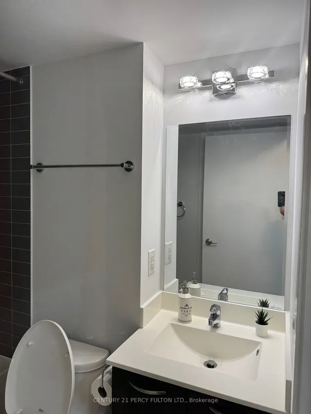 Additional image 21 of 38 Joe Shuster Way Unit 727