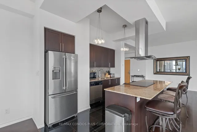 Additional image 11 of 65 Bremner Blvd Unit PH5103
