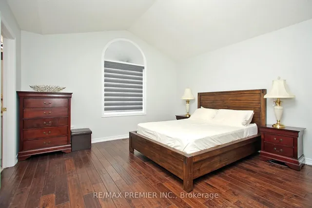 Additional image 27 of 53 Baby Pointe Tr