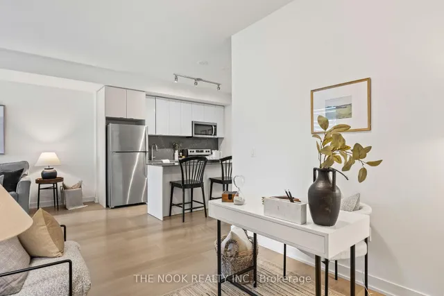 Additional image 19 of 859 The Queensway N/A Unit 417