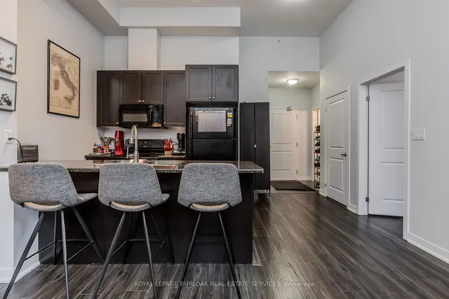 Additional image 12 of 85 Robinson St Unit 103