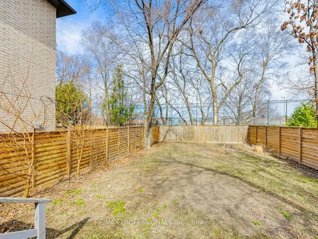 Additional image 27 of 1061 Greenwood Ave