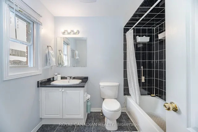 Additional image 34 of 69 Yellow Brick Rd