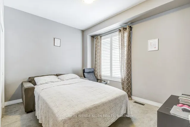 Additional image 7 of 215 Dundas St Unit 8