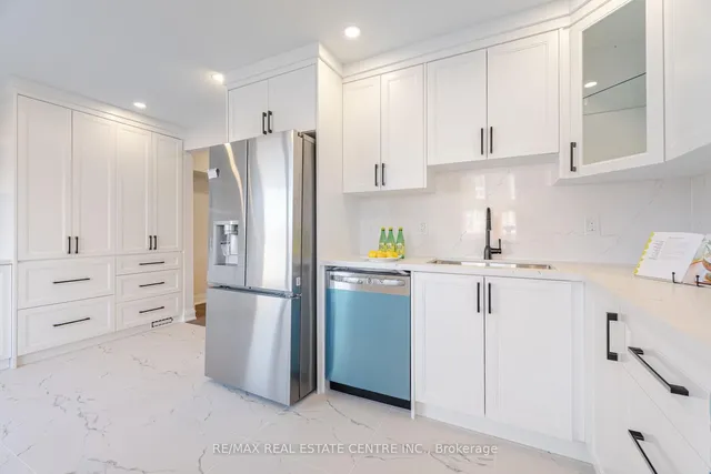 Additional image 20 of 103 HuntingDale Blvd