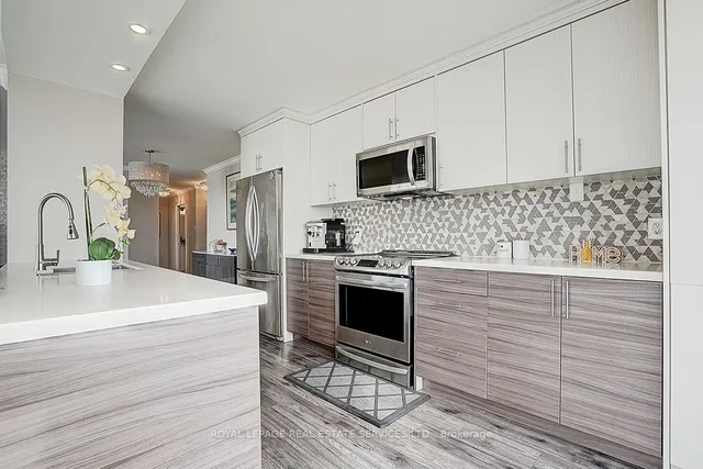 Additional image 25 of 1121 Steeles Ave Unit 1006