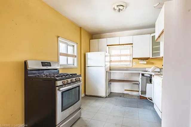 Additional image 13 of 52 Stapleton Ave