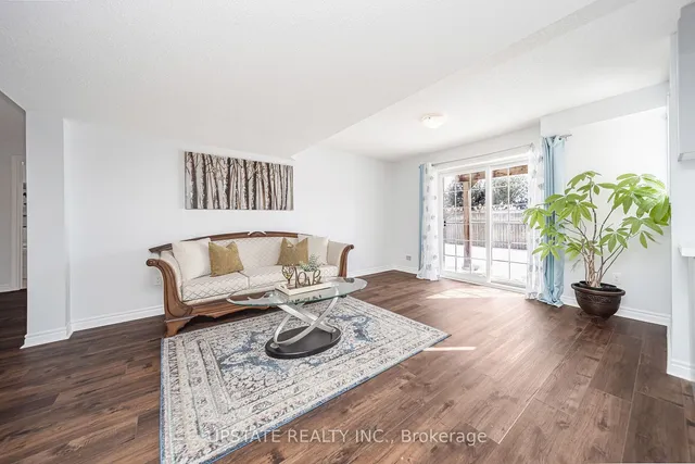 Additional image 33 of 10 Agincourt Circ