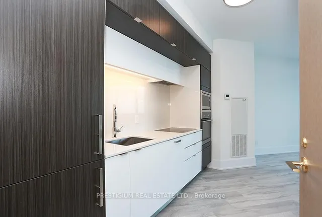 Additional image 4 of 1 Edgewater Dr Unit Ph06