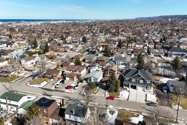 Additional image 45 of 42 Warwick Rd